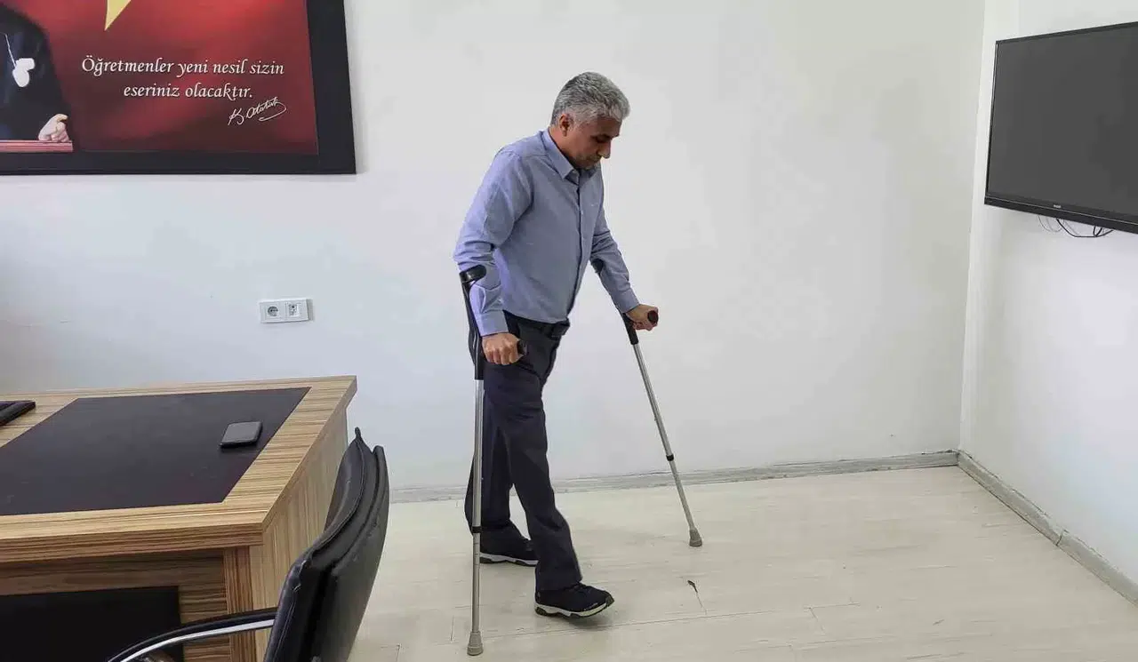 Eğitim Aşkı ve Kitap Onu Hayata Bağladı