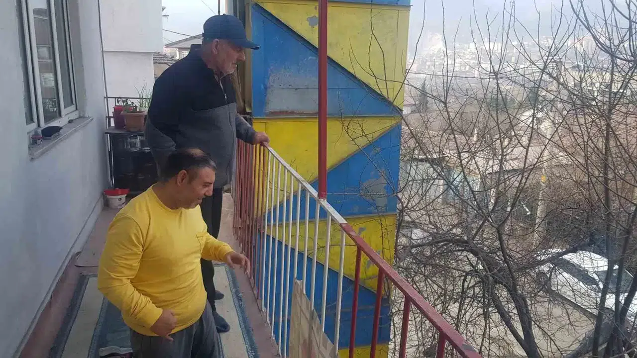 Engelli Ömer Bozulan Asansör Nedeniyle Konuta Hapsoldu