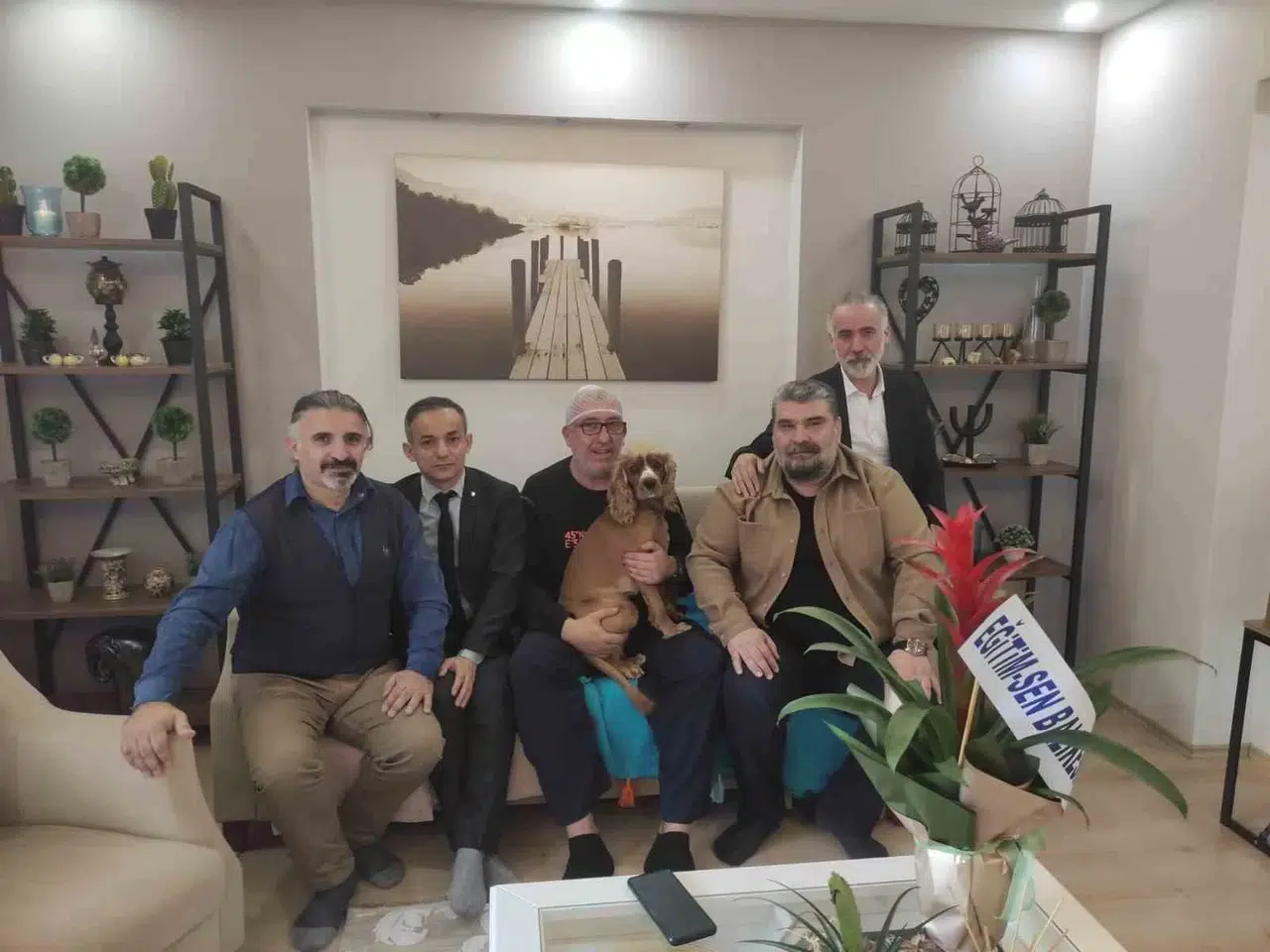Erdek Belediyesi’ni Eleştirdi, Hastanelik Edilene Kadar Dövüldü