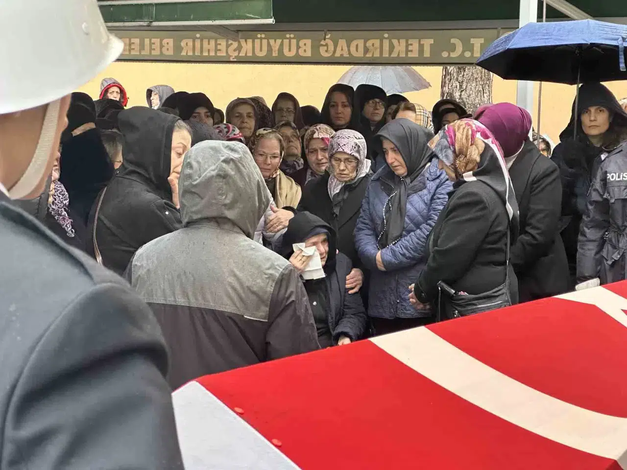 Eski Eşi Tarafından Öldürülen Polis Memuru Sevda Kuş Son Seyahatine Uğurlandı
