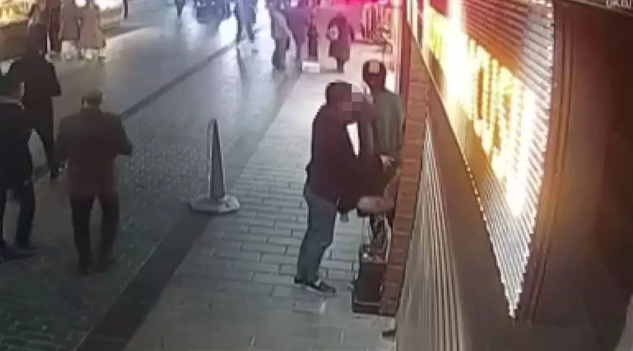 Eyüpsultan’da Farklı Hırsızlık: Modelin Üzerindeki Montu Kaşla Göz Ortasında Çaldı