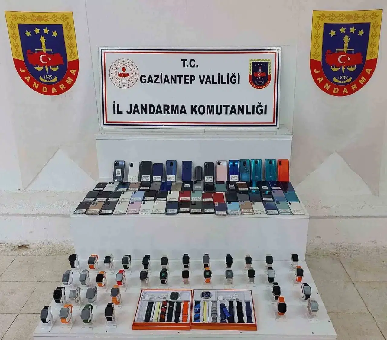 Gaziantep’te 1 Milyon Lira Kıymetinde Kaçak Telefon Ele Geçirildi