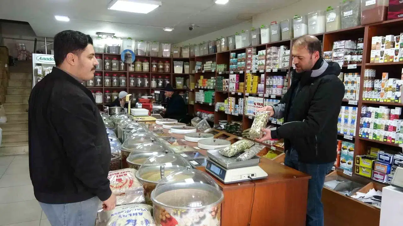 Geçmeyen Öksürük Bitki Çaylarına İsteği Artırdı