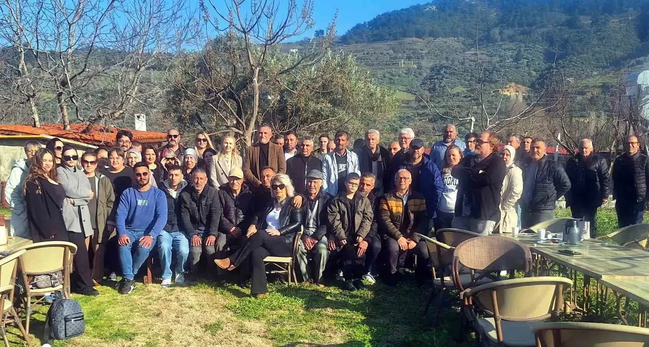 GÜZEL PARTİ Selçuk’ta Toplu İstifa