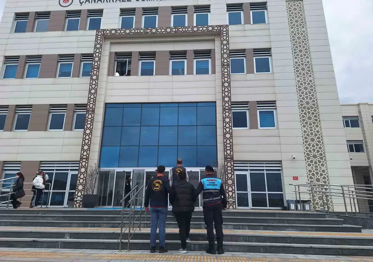 Haklarında 16 Yıl ve 18 Yıl Mahpus Cezası Bulunan 2 Kuşkulu Jandarmadan Kaçamadı