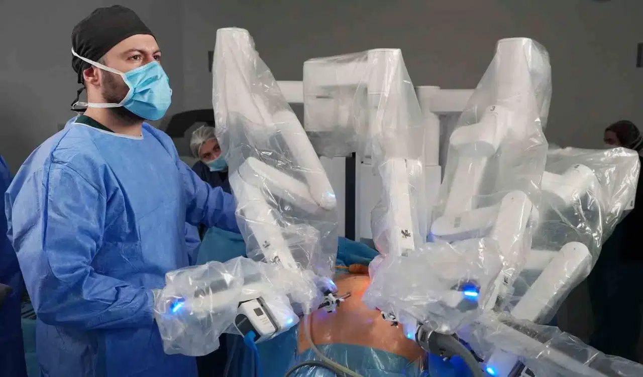 İeü Medical Point Hastanesinde ‘Da Vinci’ Periyodu