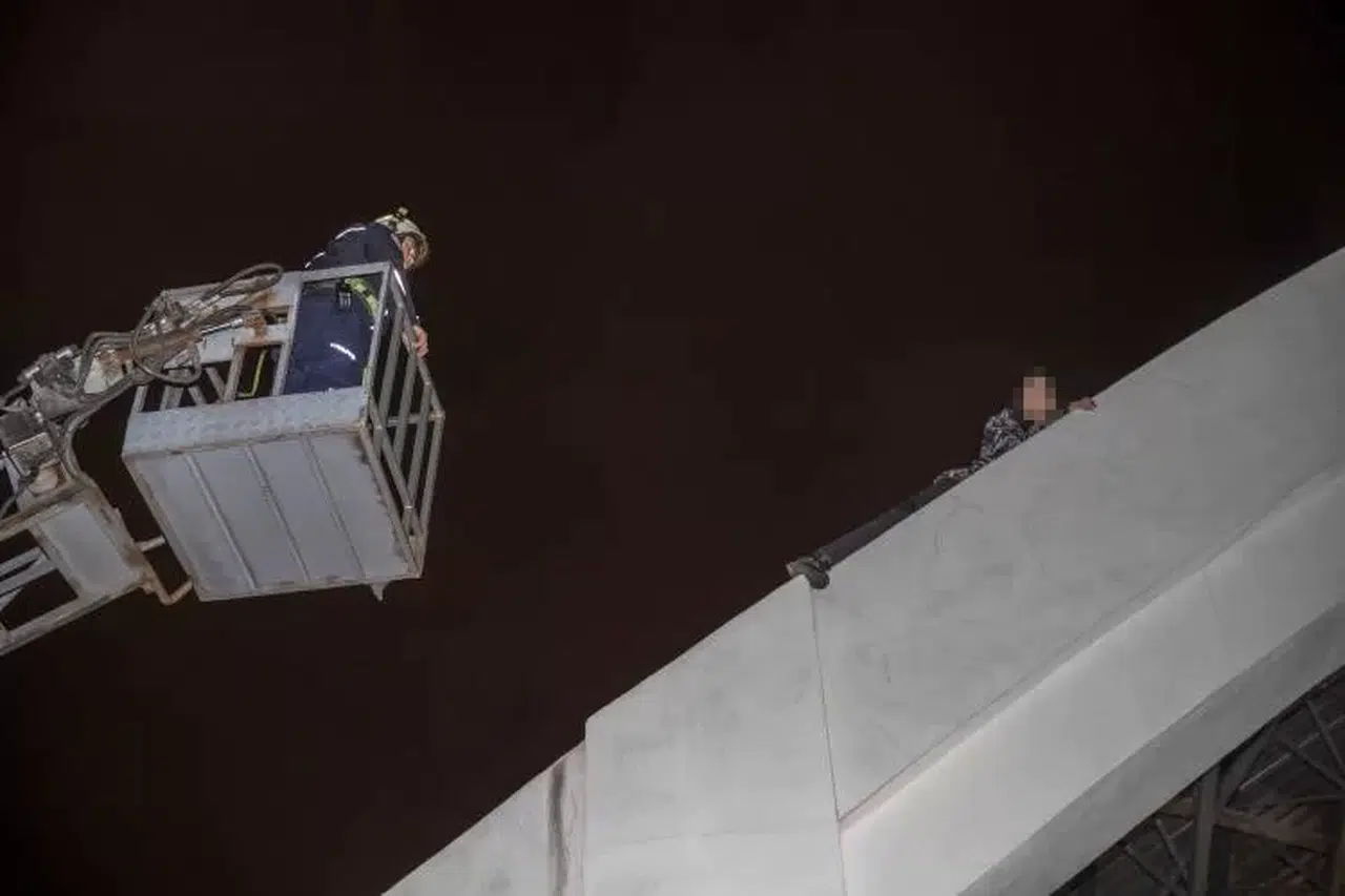 Instagram Öyküsü Duvarda Mahsur Bıraktı, Arkadaşı ‘Böyle Olmayın’ Diyerek Gençleri Uyardı