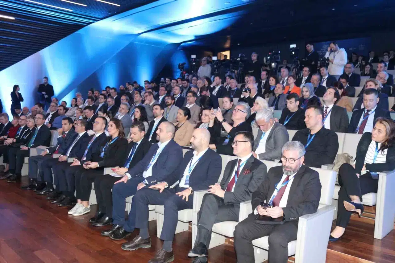 İş Bankası ve Mext’ten “100 Kobi’nin İkiz Dönüşüm Yolculuğu” Projesi