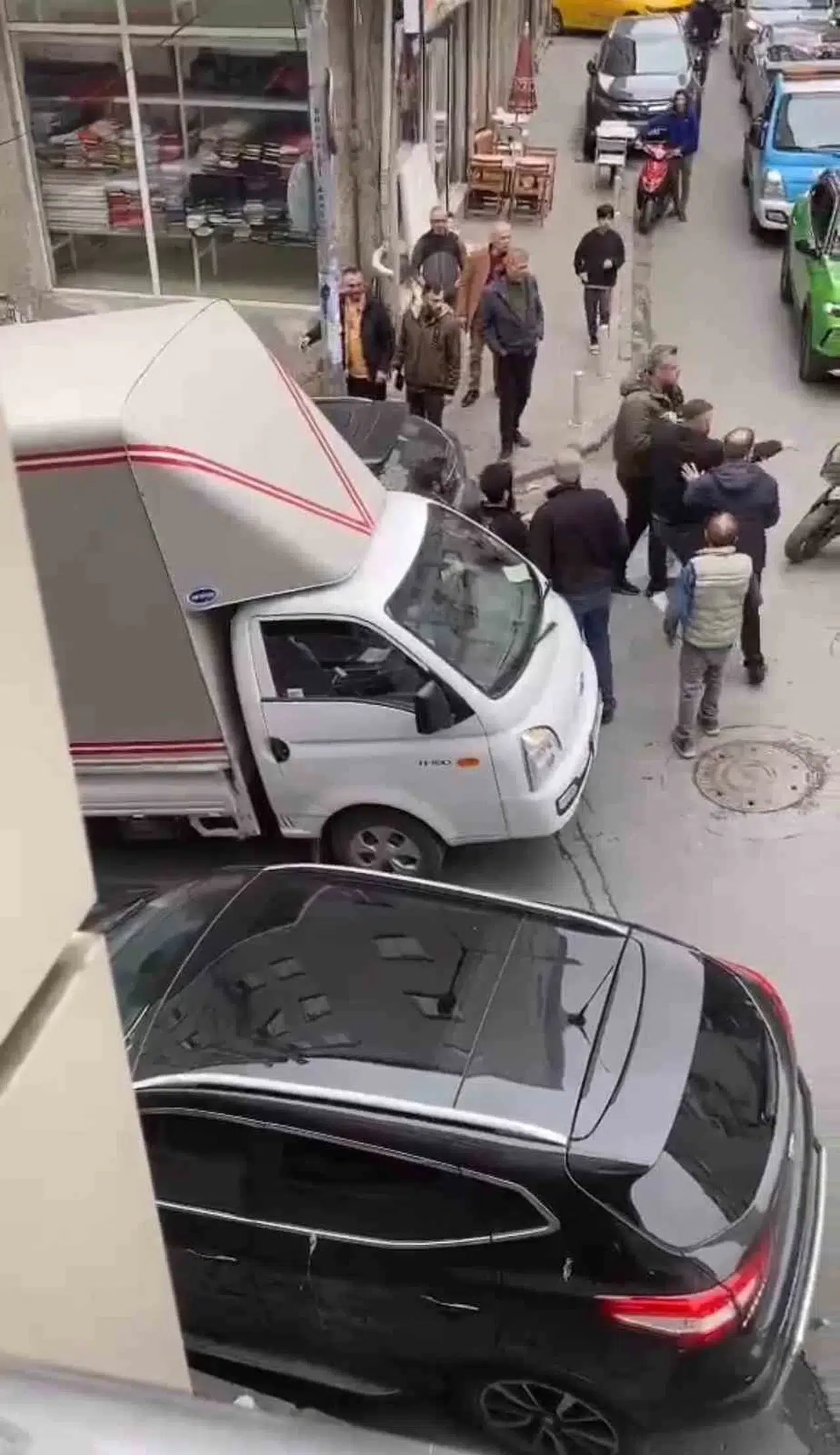 İstanbul’da Kemerli Yol Verme Arbedesi
