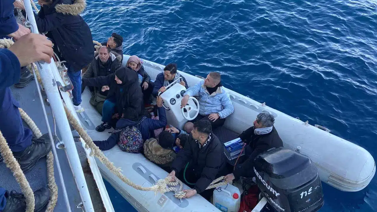 İzmir Açıklarında Sistemsiz Göçmen Hareketliliği