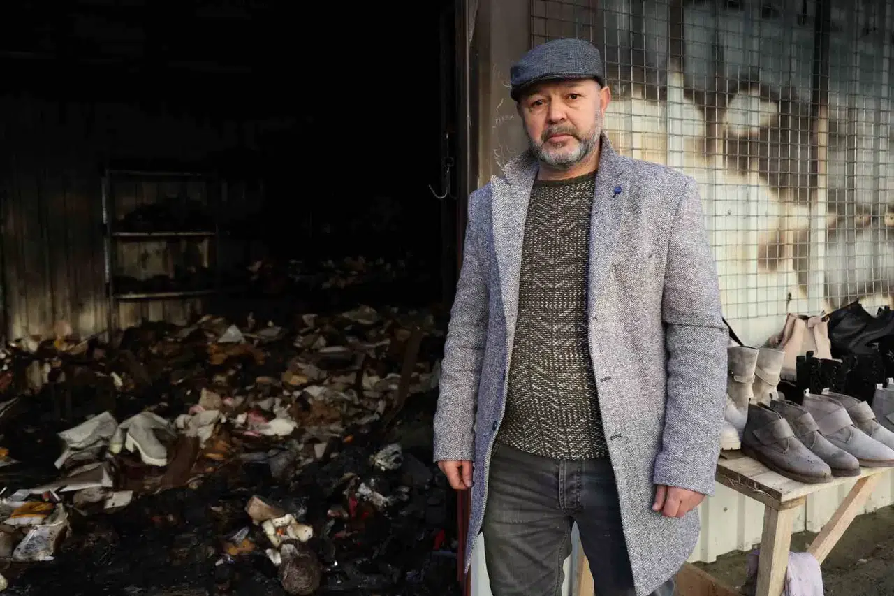 İzmir’de 69 Gün Ortayla 2. Kere Yanan İş Yeri Küle Döndü