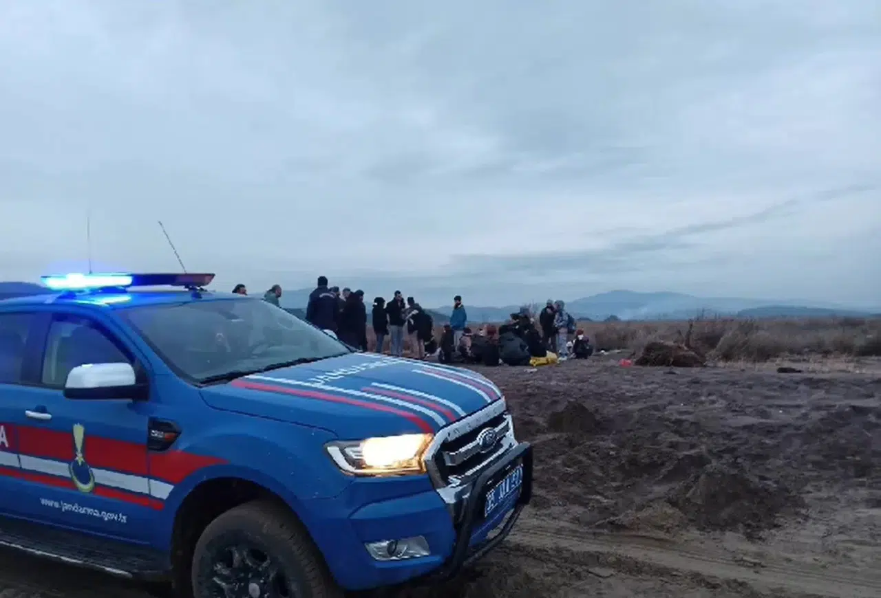İzmir’de Bin 383 Sistemsiz Göçmen Yakalandı, 25 Organizatör Tutuklandı
