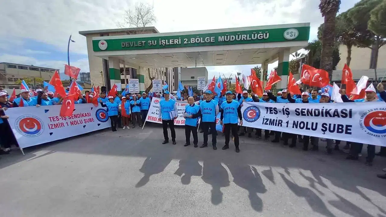 İzmir’de DSİ Emekçilerinden Düşük Maaşa Reaksiyon