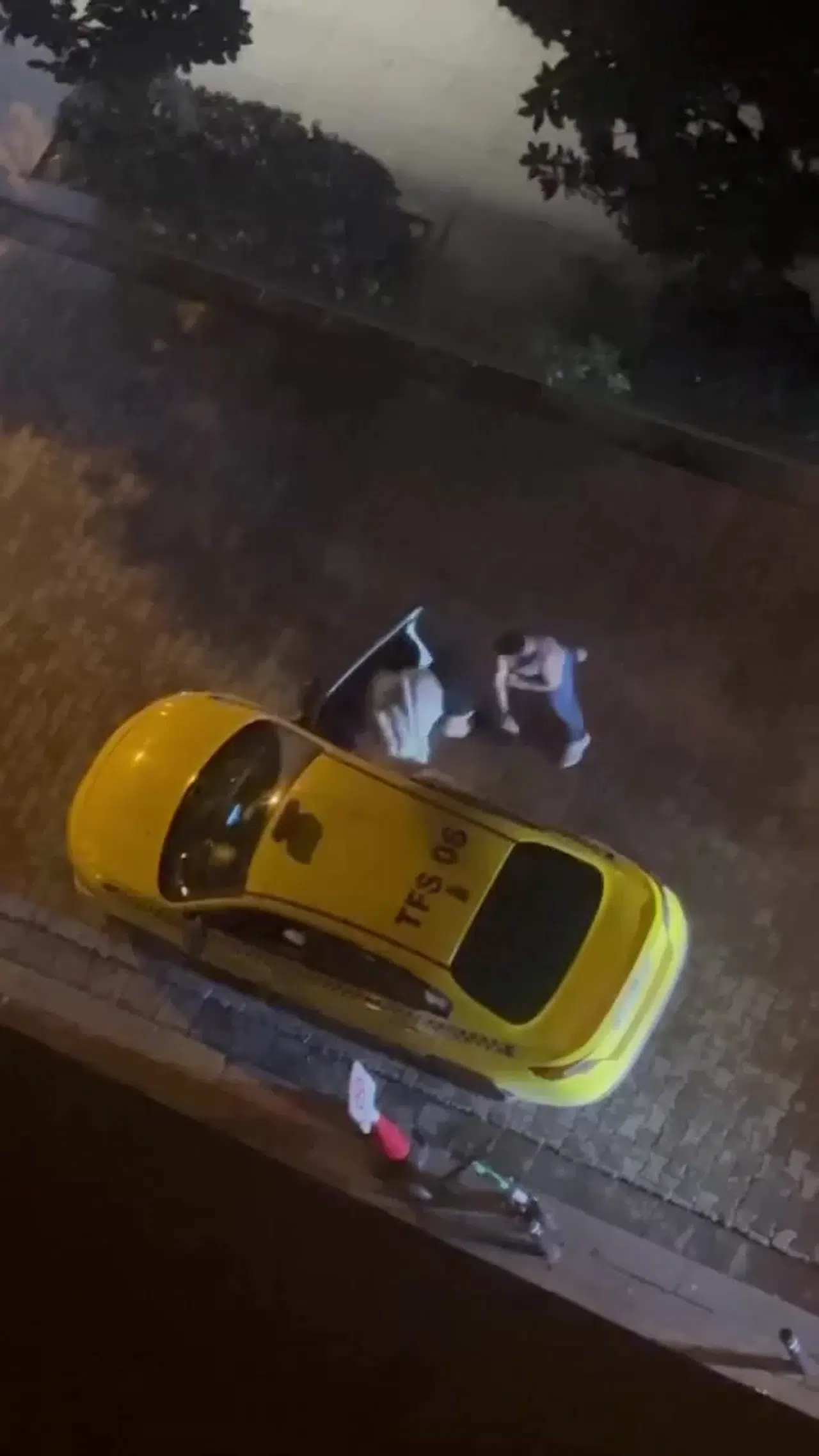 Kadıköy’de Şahıs, Bayanı Zorla Taksiye Bindirmeye Çalıştı