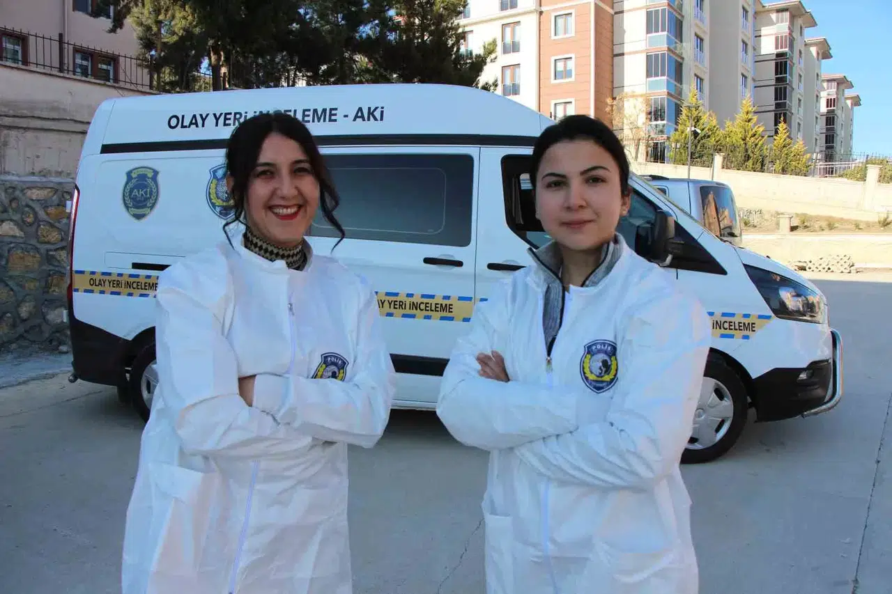 Kanıt Avcısı Bayanlar: Hatice ve Güllü