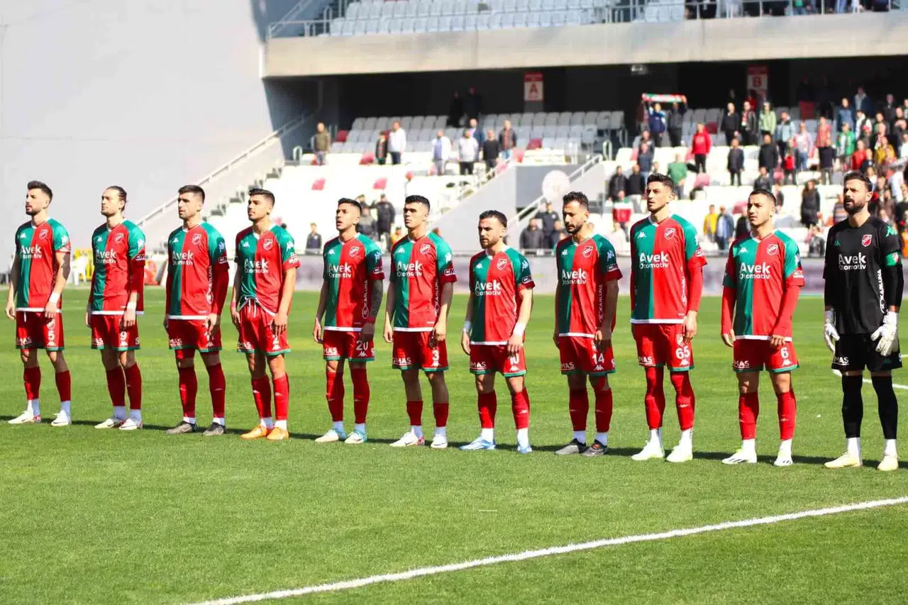 Karşıyaka, Şampiyonluk Amacından Uzaklaştı