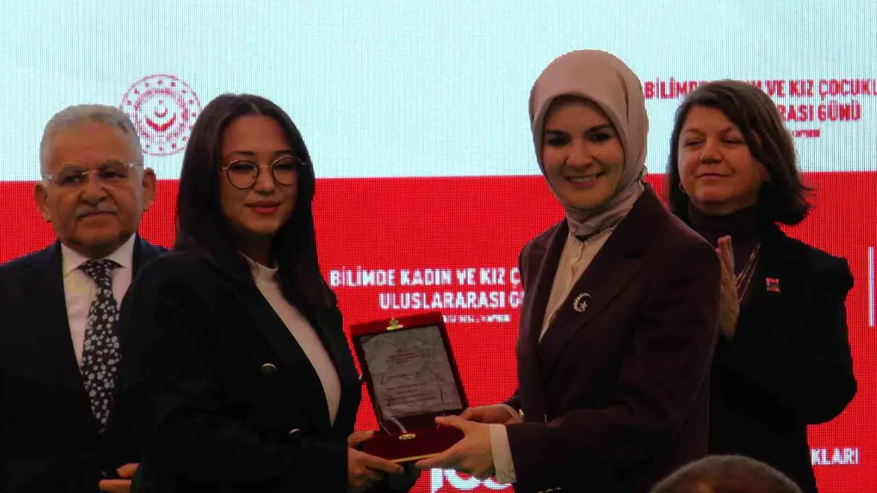 Kayseri’nin Dehası Lise Öğrencisi Şeyma, Projeleri ile Umut Olacak