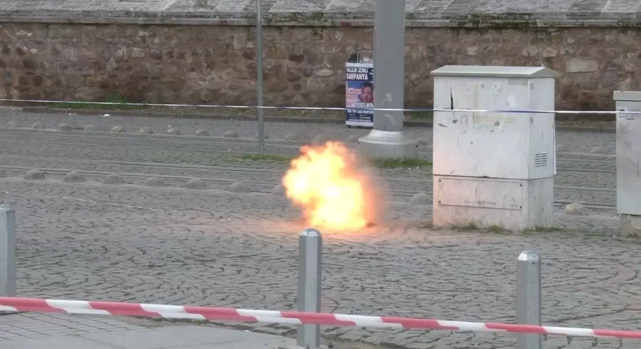 Kuşkulu Çanta Tramvay Seferlerini Aksattı