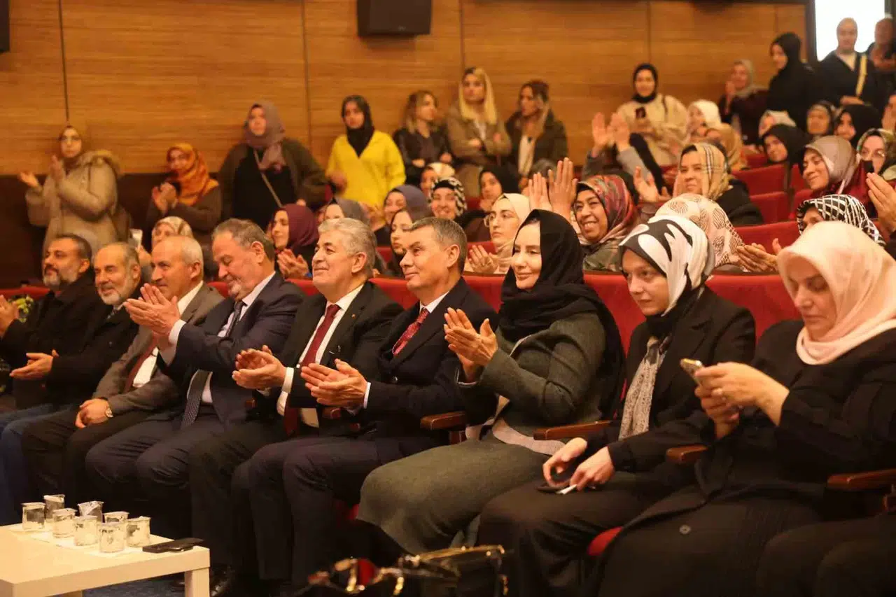 Lider Şimşek, Genç Hafızların Heyecanına Ortak Oldu