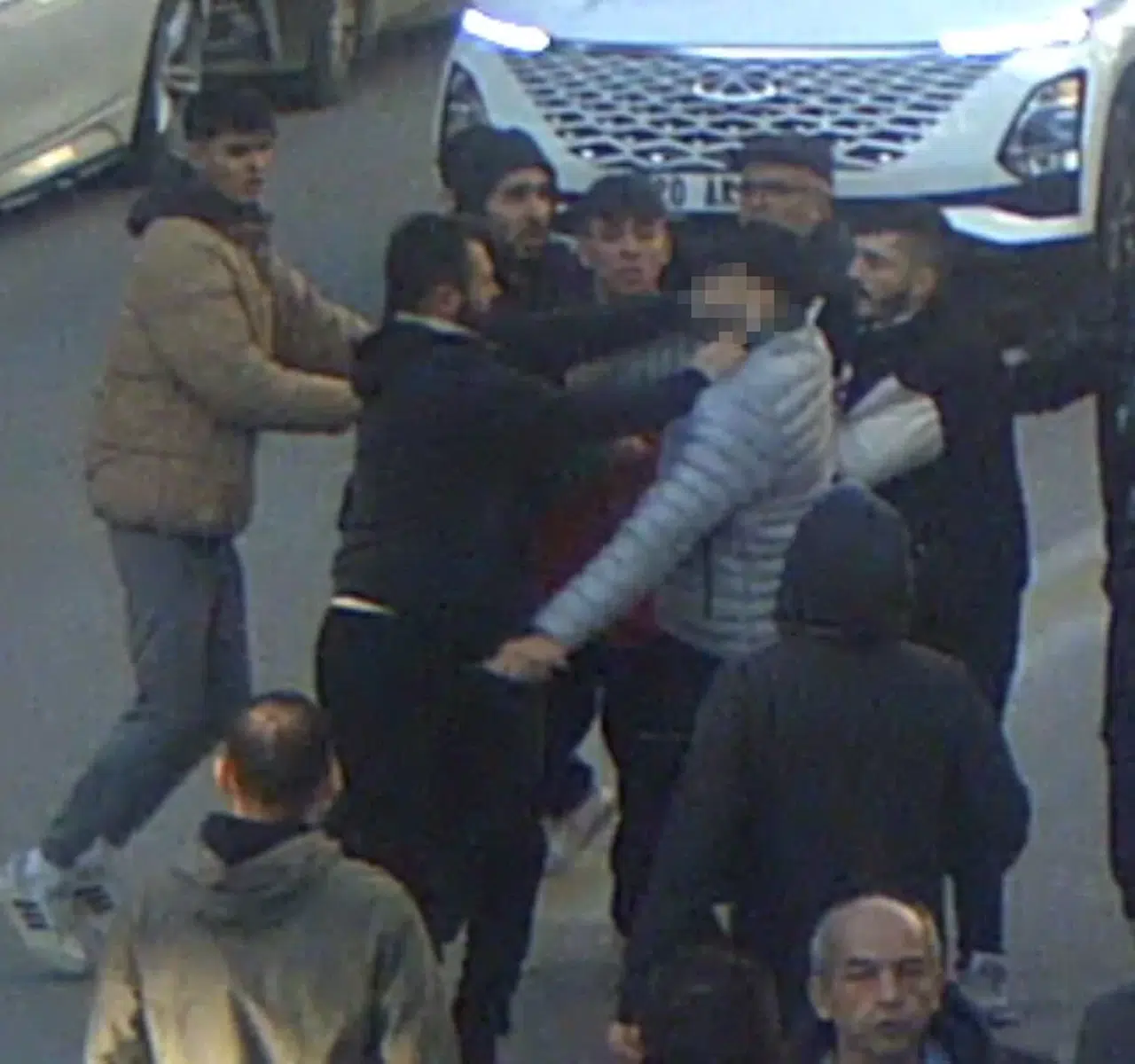 Maç Çıkışı Yan Bakma Arbedesinde Bıçaklanan Genç Baba, Hayata 23 Gün Tutunabildi