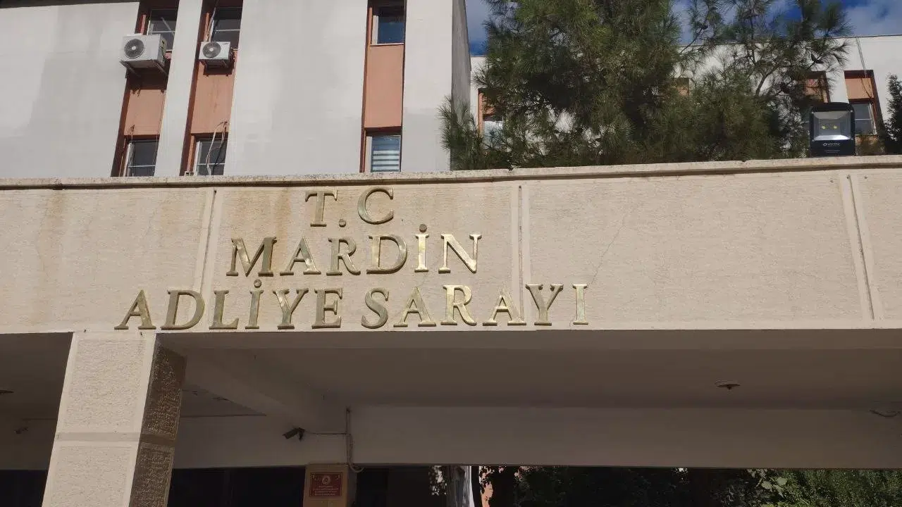 Mardin’de Ortalarında Eski HDP Milletvekilinin de Bulunduğu 15 Şahsa Mahpus Cezası Verildi