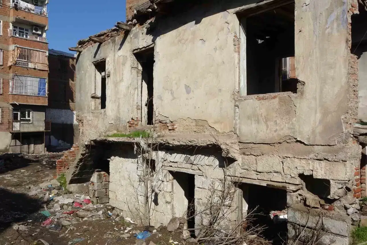 Metruk Konuta Kanlı Beze Sarılı Halde Terk Edilen Bebeği Bulan Şahıs Konuştu