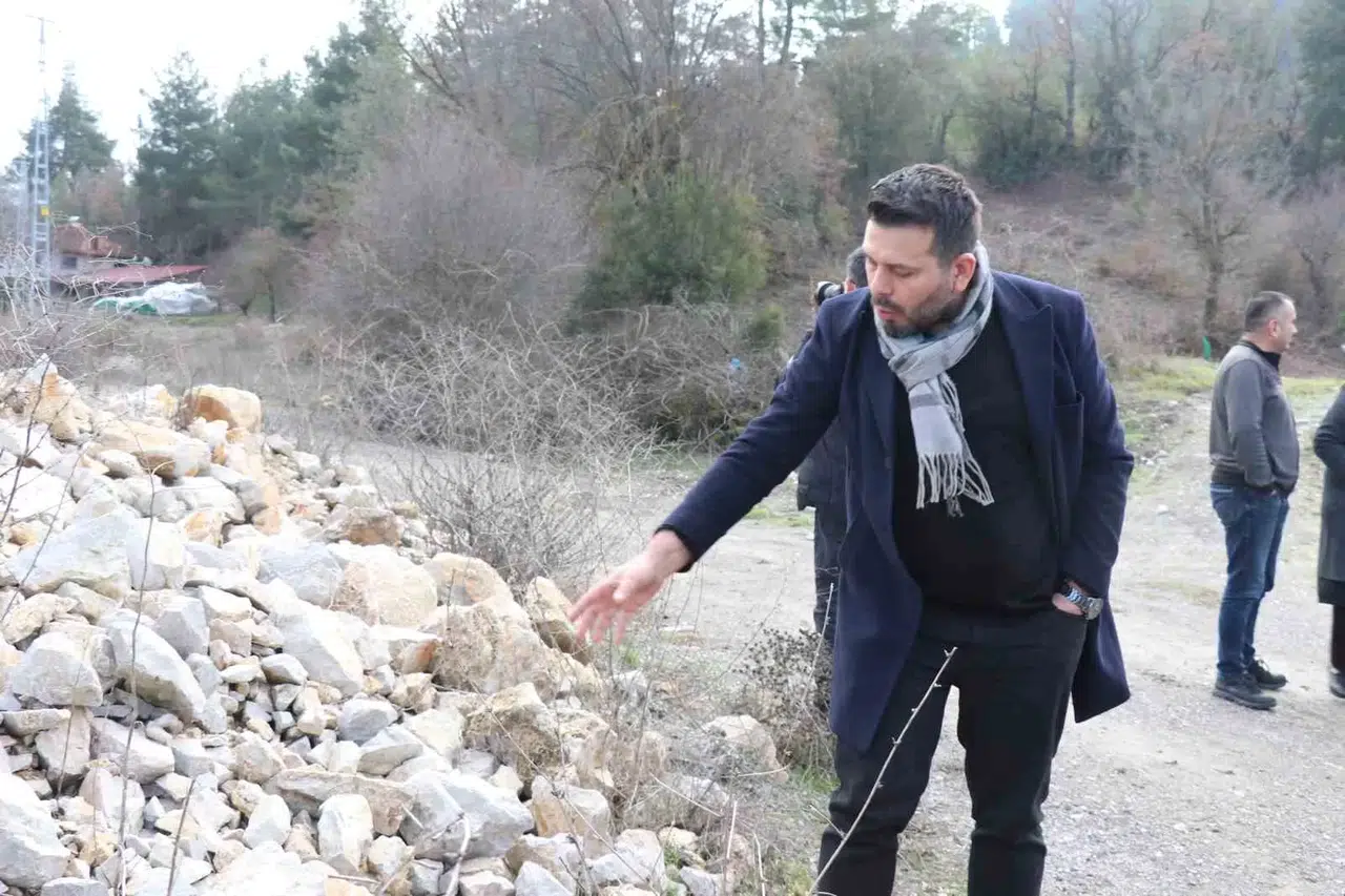 Öldürdükleri Komşularının Meskenine Taziyeye Dahi Gitmişler