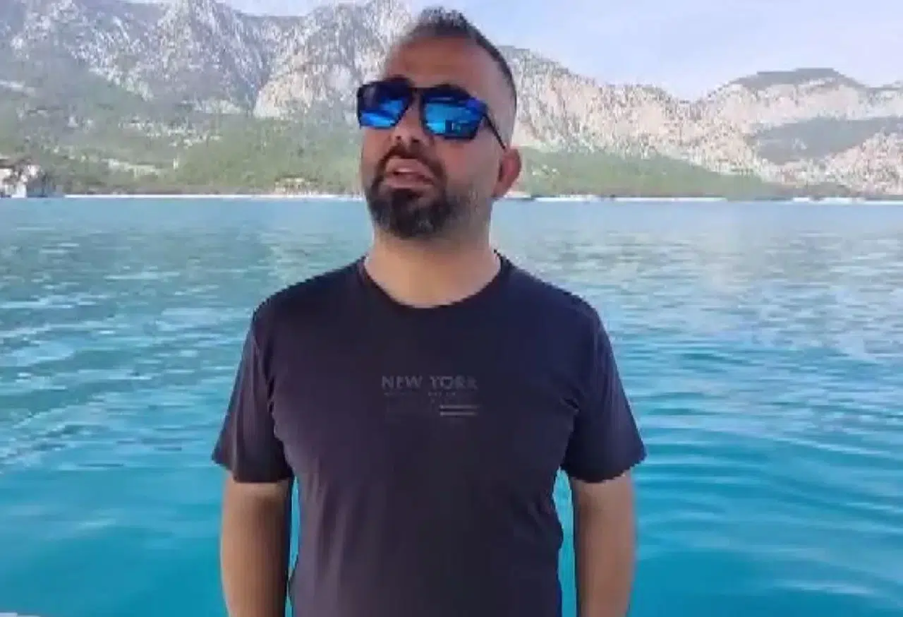 Oltaya Kıyısal En Büyük Köpek Balığı Takıldı, Zahmetle Denetim Ederek Üst Çektiler