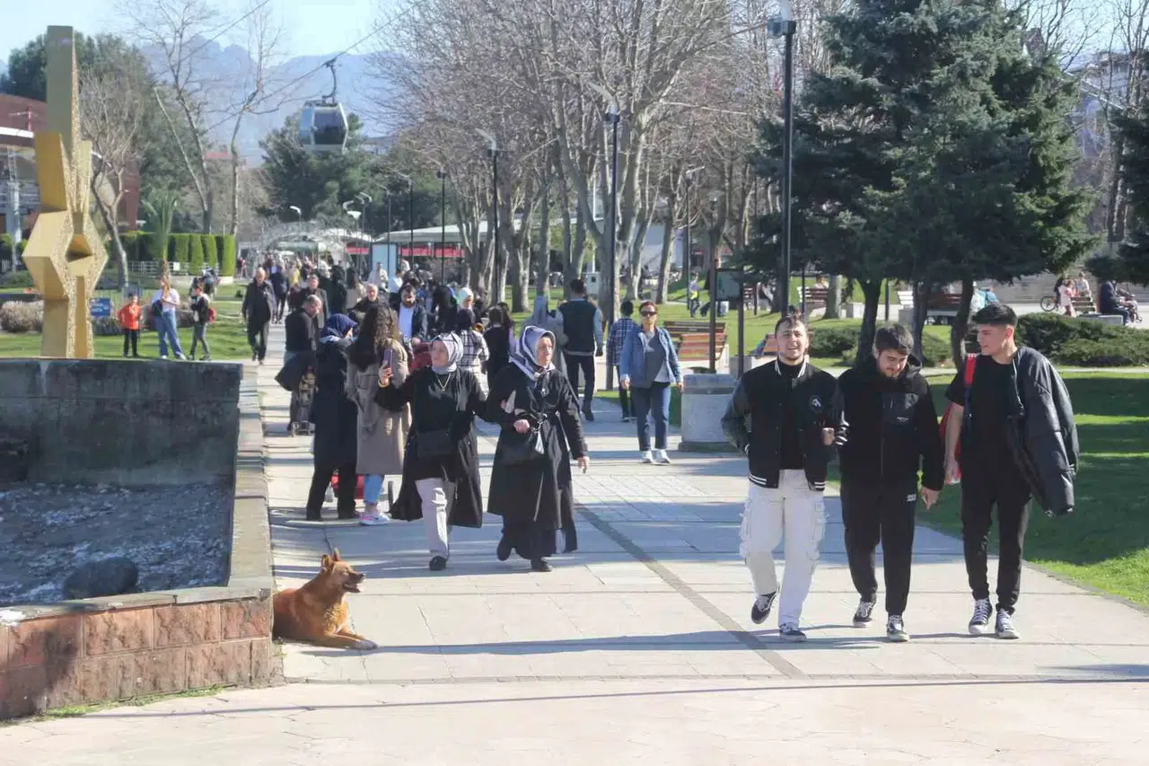 Ordu’da Kış Mevsiminde Yaz Havası Kıyıları Doldurdu