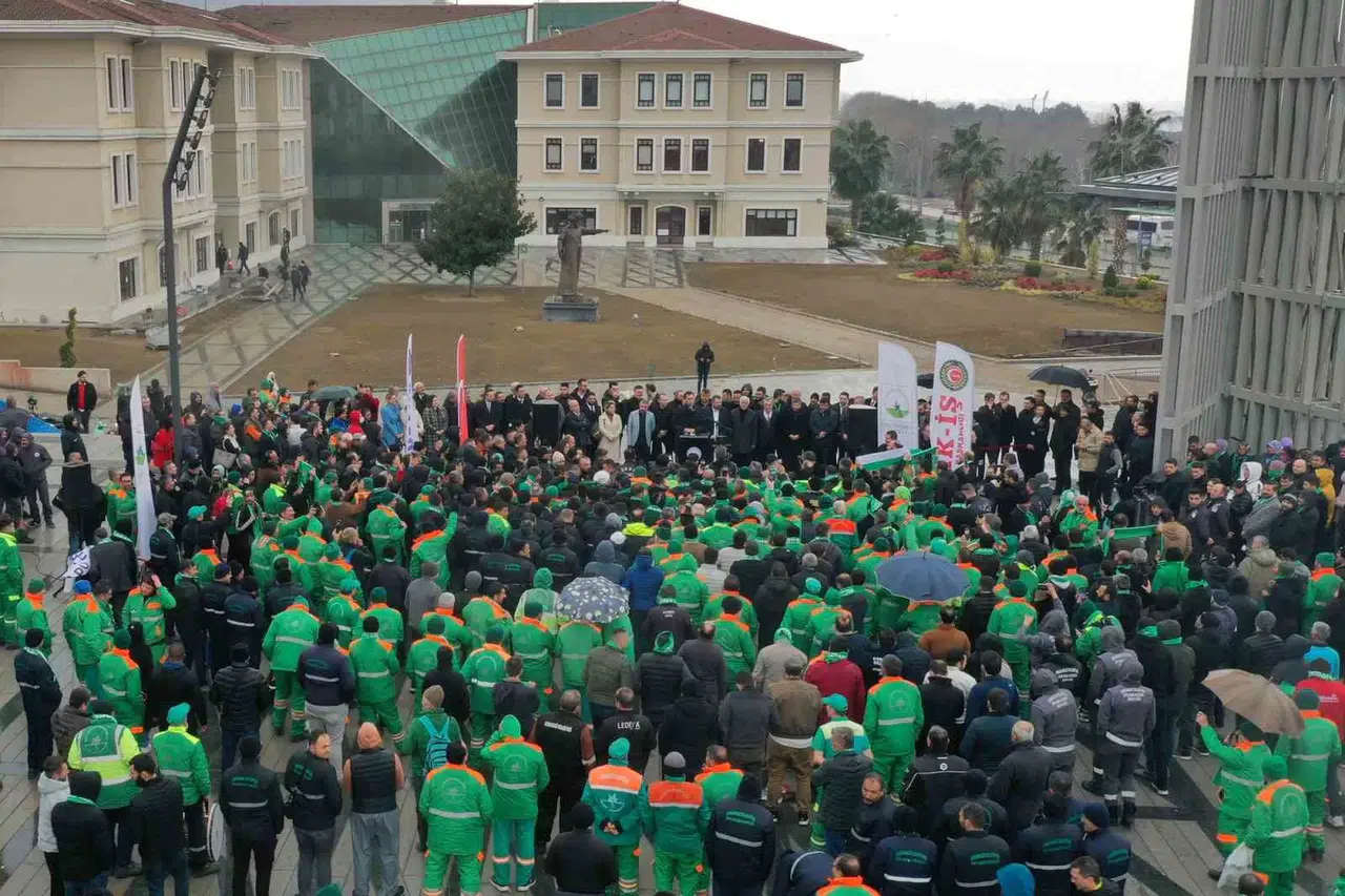 Osmangazi Belediyesi’nde İşçinin Yüzü Gülüyor