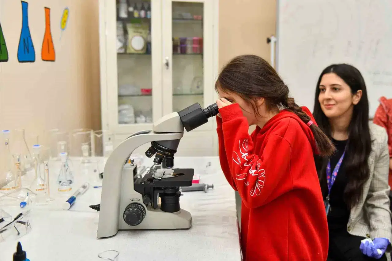 Özel Çocuklar Bilim Seyahatine Çıktı