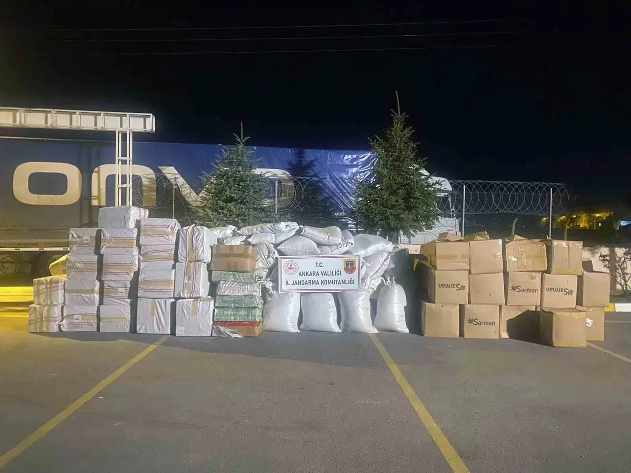 Piyasa Pahası 5 Milyon TL Bedelinde Kaçak Cep Telefonu ve Aksesuar Ele Geçirildi
