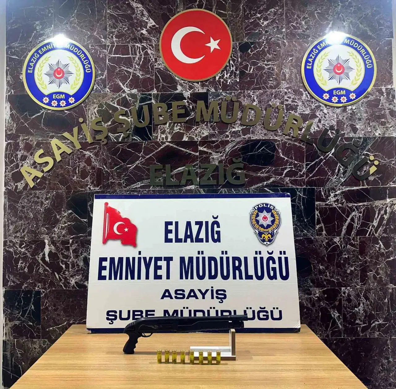 Polis Grupları Hatalılara Göz Açtırmıyor: 5 Tutuklama