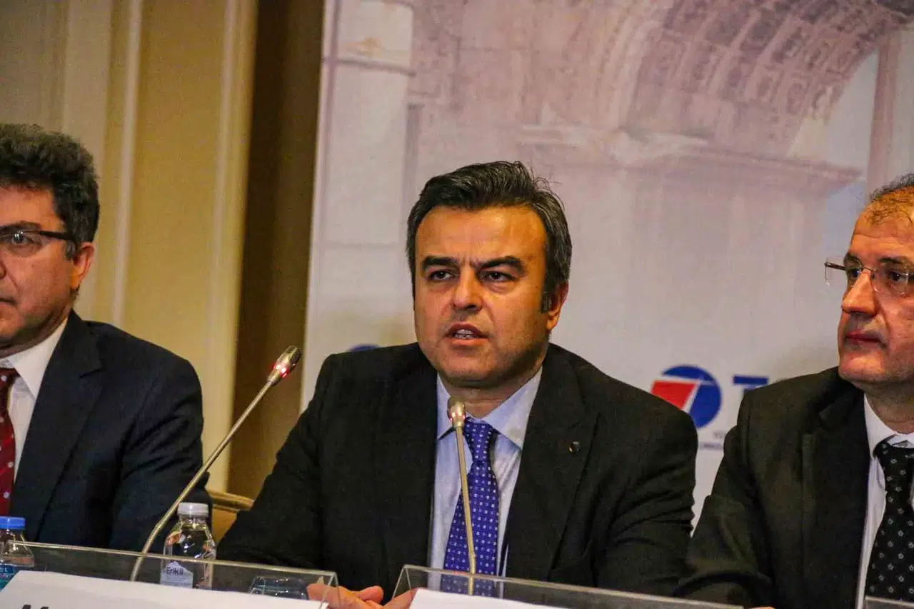 Prof. Dr. M. Koray Akkan: "Kütletme Tedavisi İnmeye Yol Açabilir"