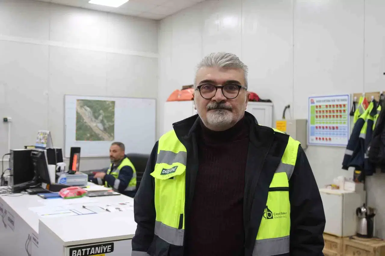 Rizeli Madenciler Üzerinden 1 Yıl Geçen Zelzelenin Akabinde Yaşadıklarını Anlattı