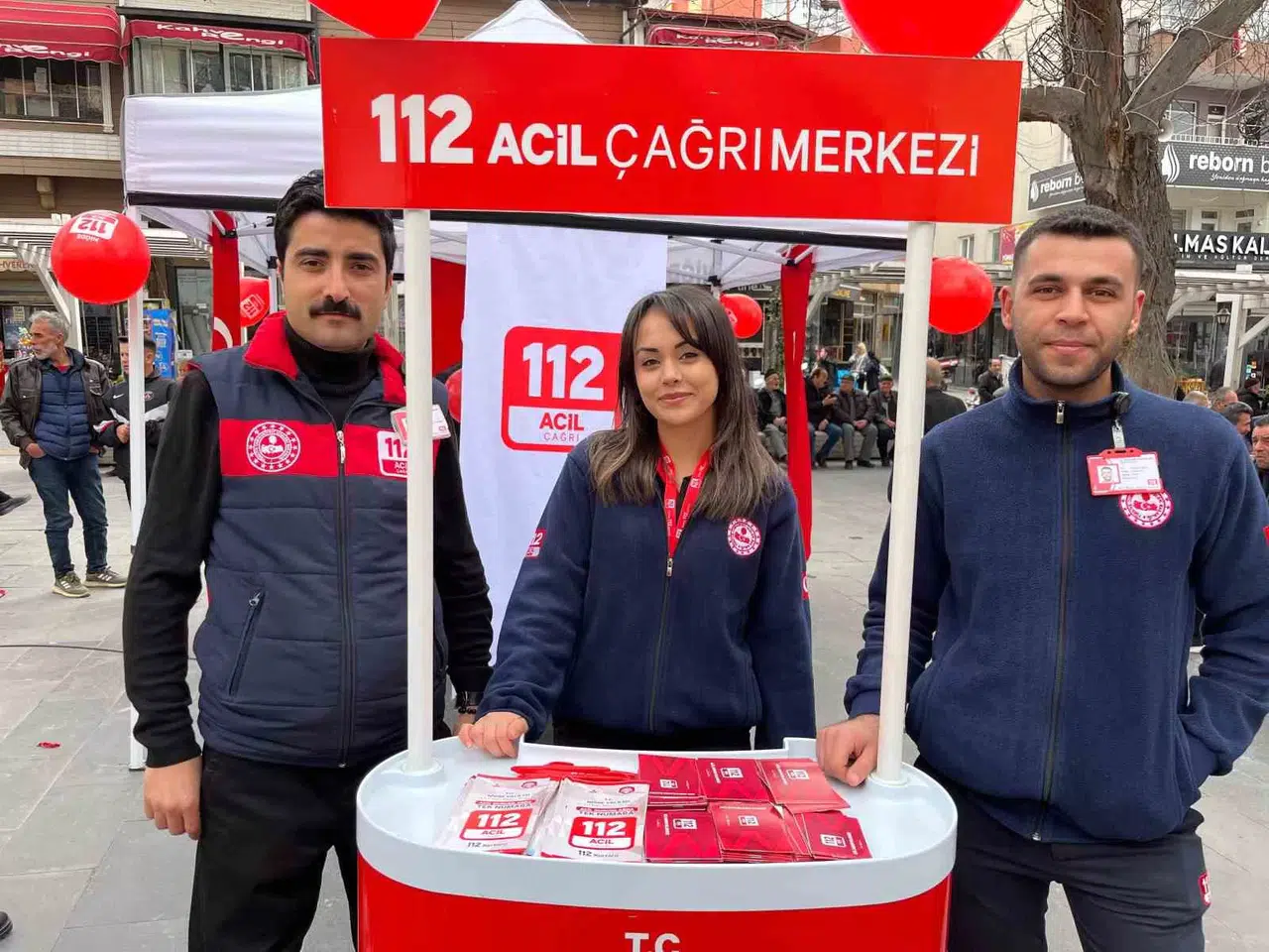 Sağlıkçılardan Vatandaşlara 112’ye ’Gereksiz Çağrı’ Bilgilendirmesi