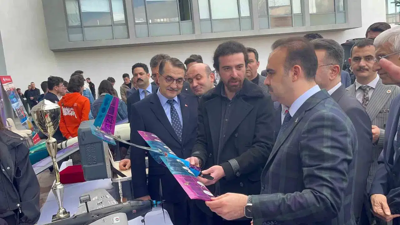 Sanayi ve Teknoloji Bakanı Kacır Estü’de "İleri Prototip İstasyonu Projesi" Açılışına Katıldı
