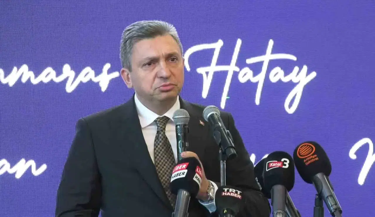 Sarsıntısı Yaşayan Vali, O Anlara Gidince Konuşmakta Zorlandı