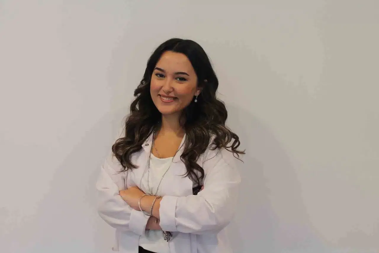 Şifa Olsun Diye İçilen Ballı Süt Yanlış Prosedürle Tüm Kıymetlerini Kaybedebilir