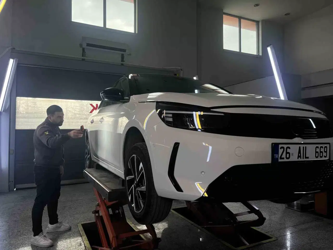 Sıfır Kilometre Olarak Aldığı Aracın Vidalı Bütün Kesimleri Yanılgılı Çıktı