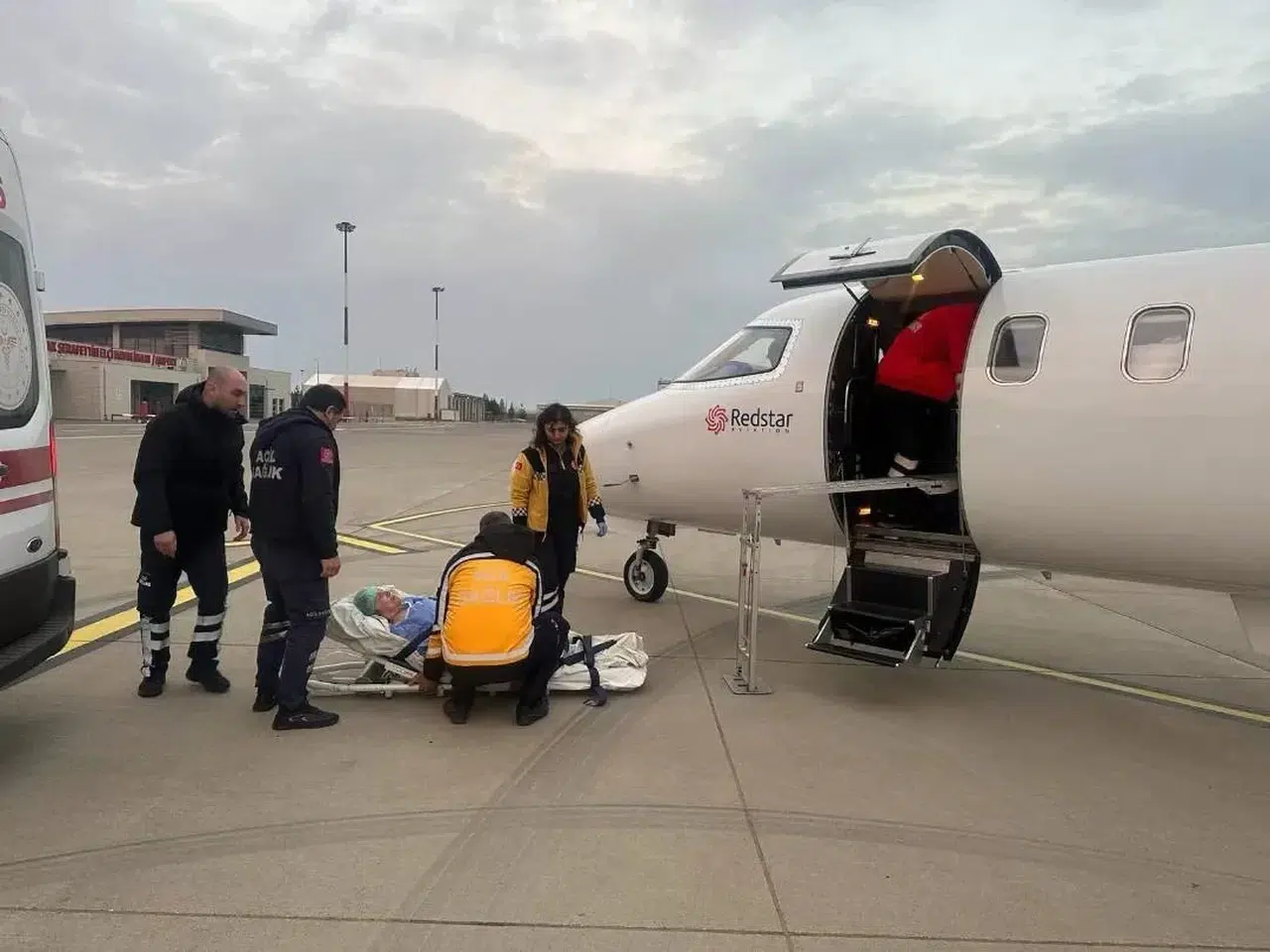 Şırnak’ta 77 Yaşındaki Hasta, Ambulans Uçakla Ankara’ya Sevk Edildi