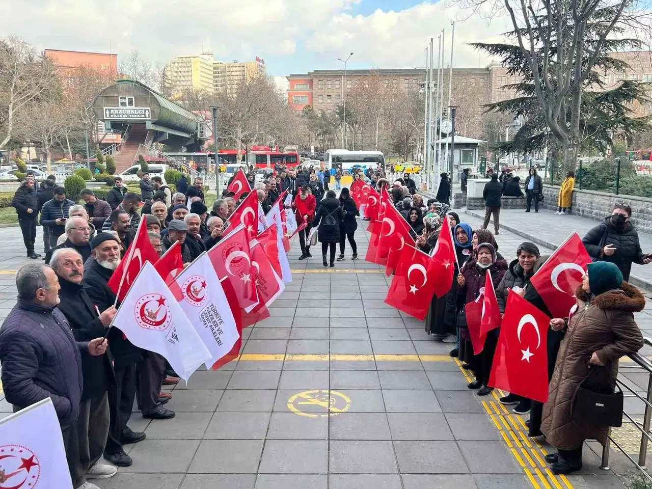 Tügşav Lideri Aylar, Dem Partisi’nin Şikayeti Üzerine Söz Verdi