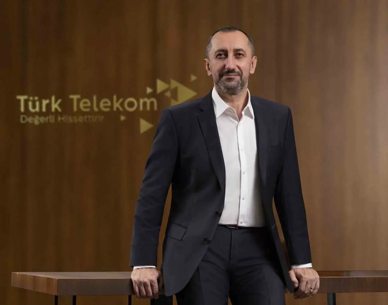 Türk Telekom Yerli Firmalarla Dünyanın En Büyük Taşınabilir Teknoloji Fuarına Çıkarma Yapıyor