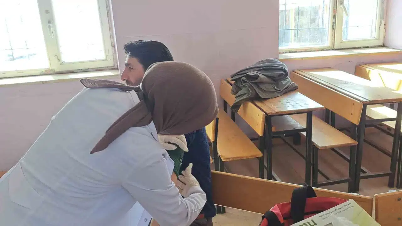 Türkiye’nin En Yüksek Köyünde Sıhhat Taraması Yapıldı