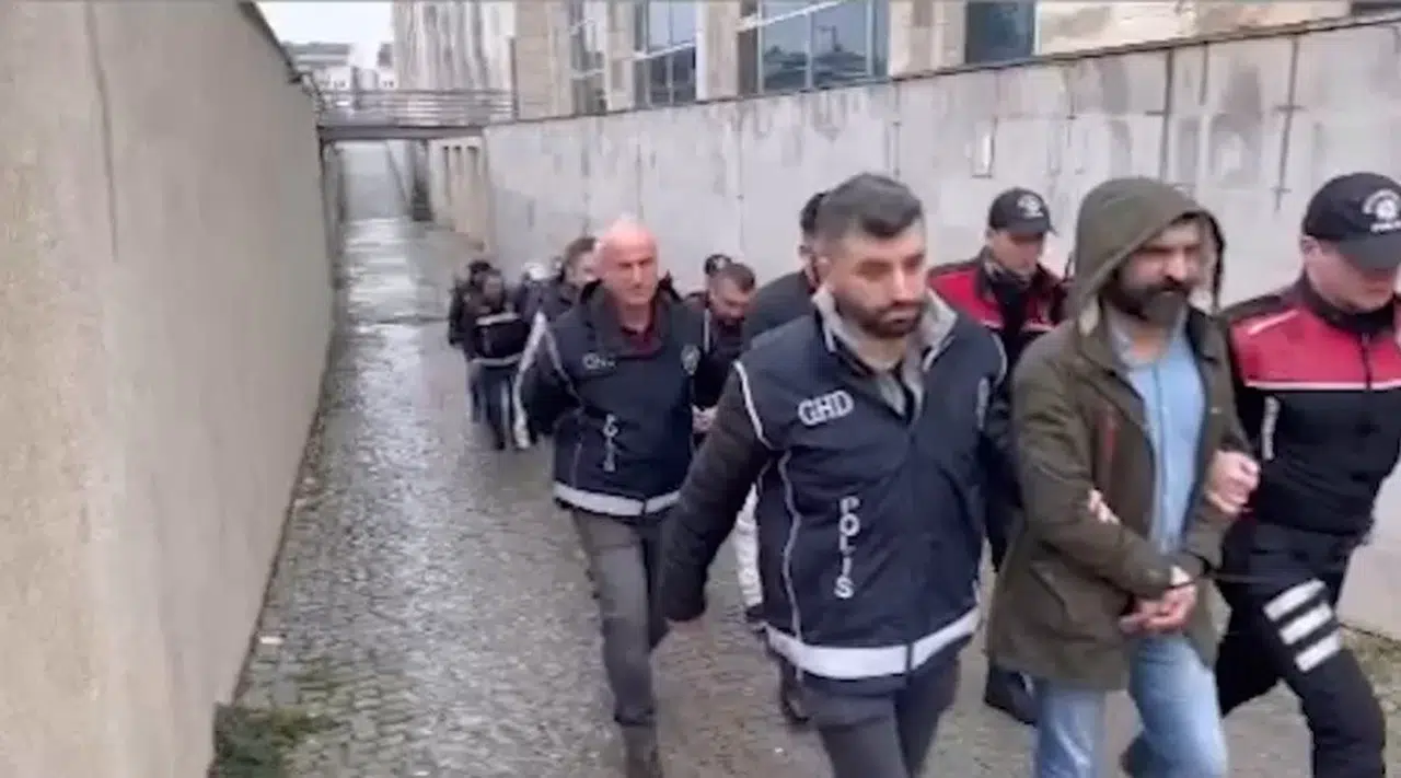 Umut Tacirlerine Darbe: 8 Göçmen Kaçakçısı Tutuklandı