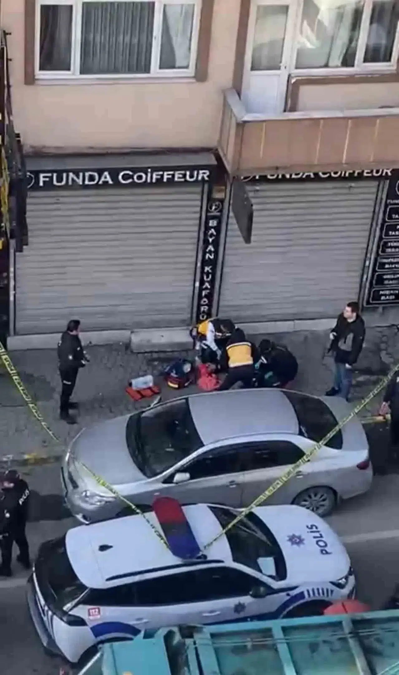 Üvey Annesini Kardeşinin Yanında Başından Silahla Vurarak Öldüren Şahıs Kamerada