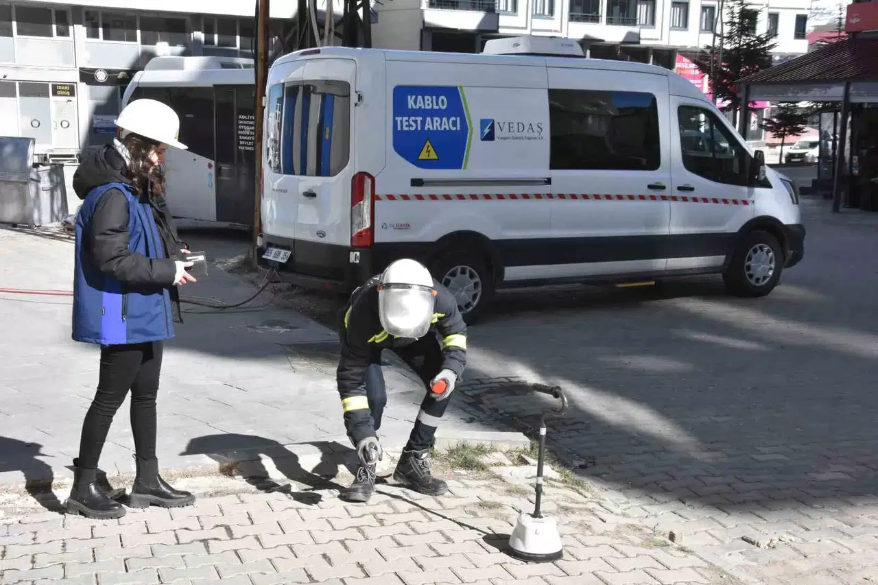 Vedaş’ın Son Teknoloji ’Kablo Test Aracı’ Vazifeye Başladı