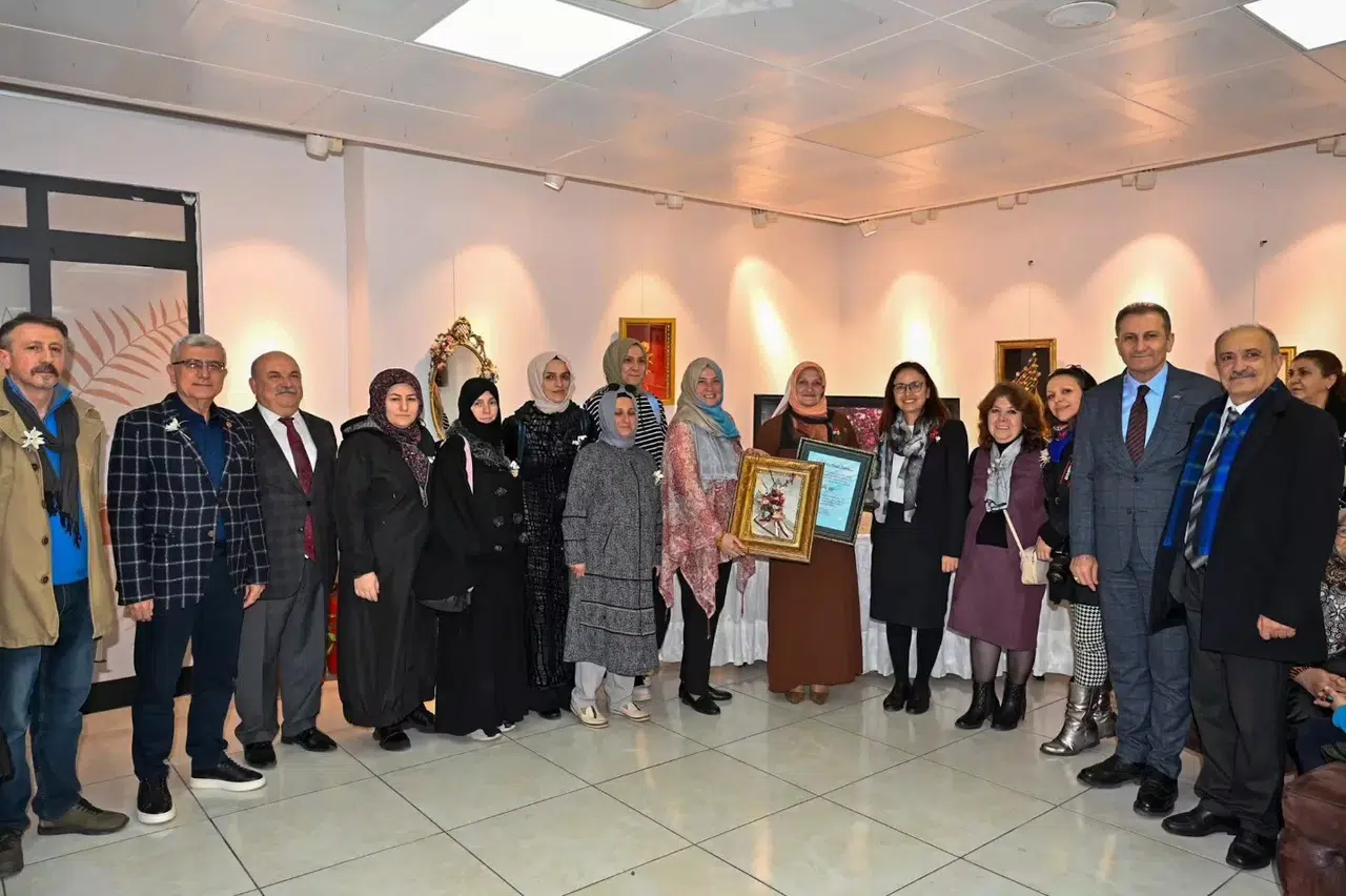 Yalova’da İpek Koza Standı Açıldı