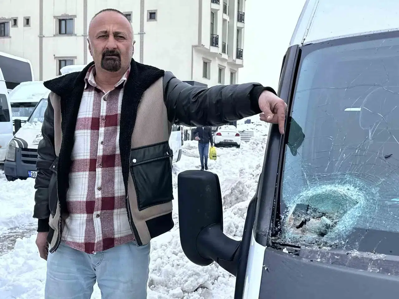 Yola Kaya Düştü: 10 Yolcu Vefattan Kıl Hissesi Kurtuldu