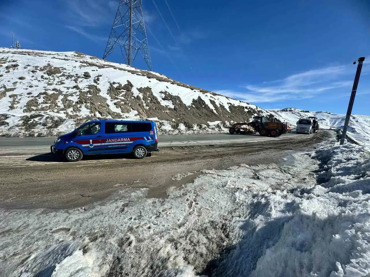 1 Kişinin Hayatını Kaybettiği Çığ Bölgesinde Denetimli Patlatma